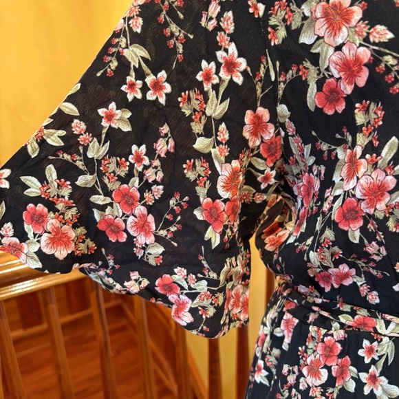 Floral Boho Feminine Ruffle Tiered Flutter Dress Sz S - Picture 7 of 9